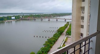 Luxurious 3bhk  Prestige Furnished apartments in Kochi ,Marine Drive for sale Rs 2 Cr .