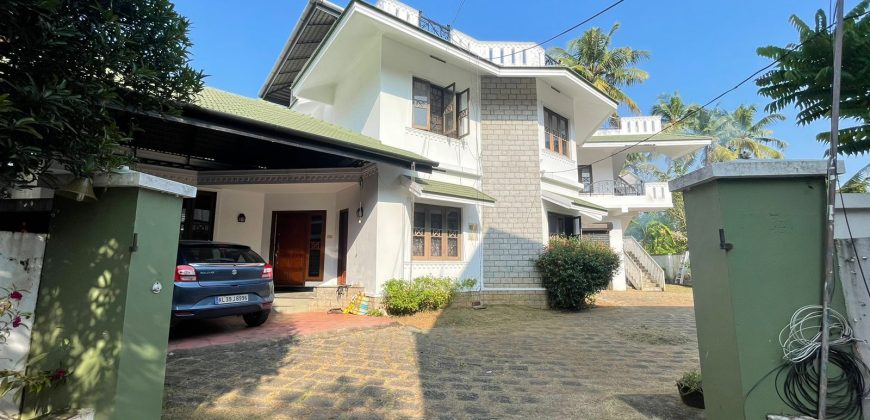 Laxury house for sale in kochi Kadavantra 5 Cr