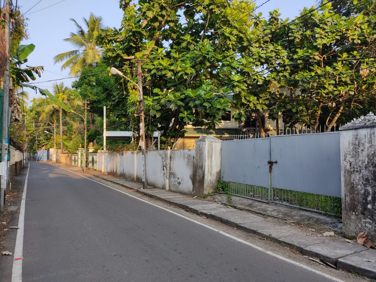 buy land in kochi