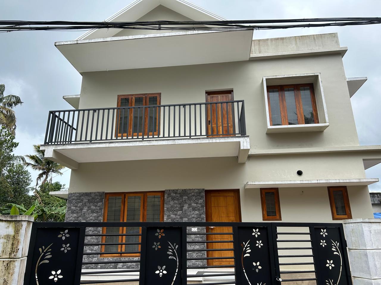 House for Sale in Eroor Kochi